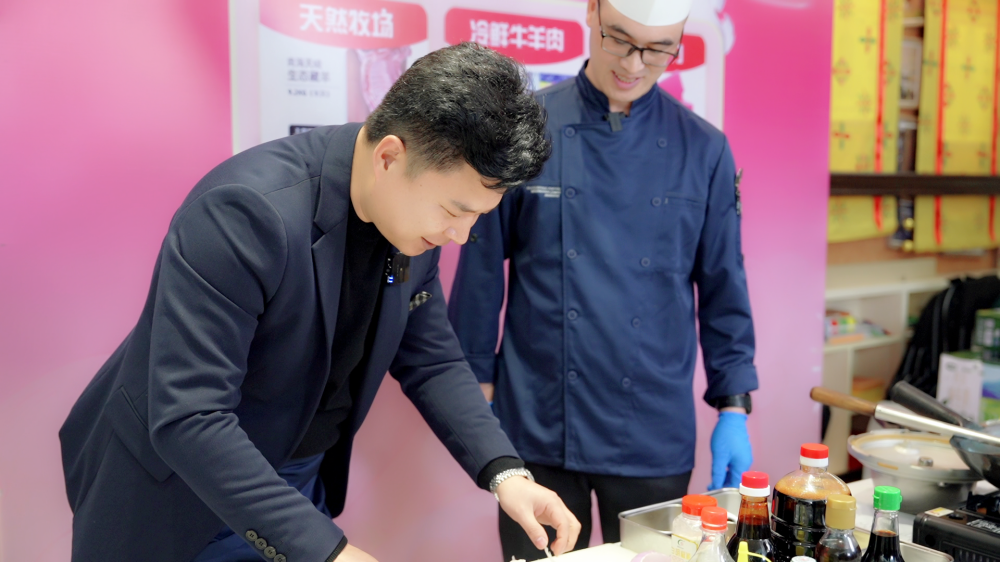 圖三 抖音探店達人@YAMI吃玩寧波品嘗錢湖國賓館行政總廚張中良烹飪天峻羊肉.png